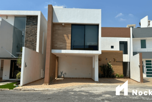 Casa en fracc. zona Chapulco