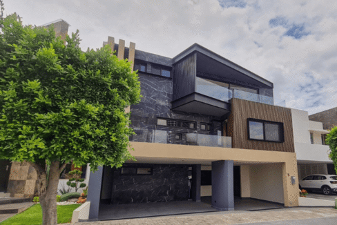 Casa en Lomas de Angelópolis II